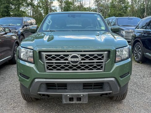 Used 2024 Nissan Frontier SV w/ Technology Package AWD/4WD image 2