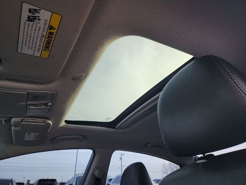 Used 2013 Hyundai Elantra Limited w/ Technology Pkg image 24