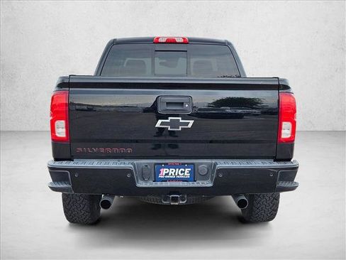 Used 2018 Chevrolet Silverado 1500 LTZ Z71 w/ Redline Edition AWD/4WD image 7