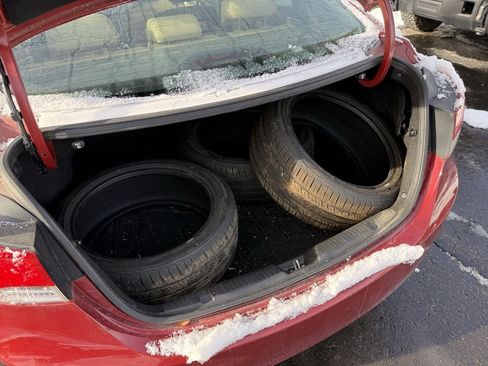 Used 2012 Hyundai Elantra Limited image 5