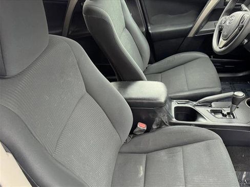 Used 2015 Toyota RAV4 LE AWD/4WD image 19