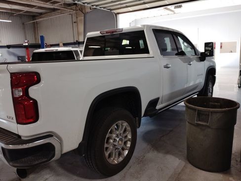 Used 2024 Chevrolet Silverado 2500 LTZ w/ LTZ Premium Package AWD/4WD image 2