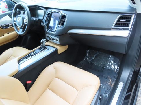 Used 2016 Volvo XC90 T6 Momentum w/ Protection Package Plus AWD/4WD image 18