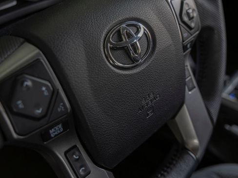 Used 2022 Toyota Tacoma SR5 w/ Trail Edition AWD/4WD image 14