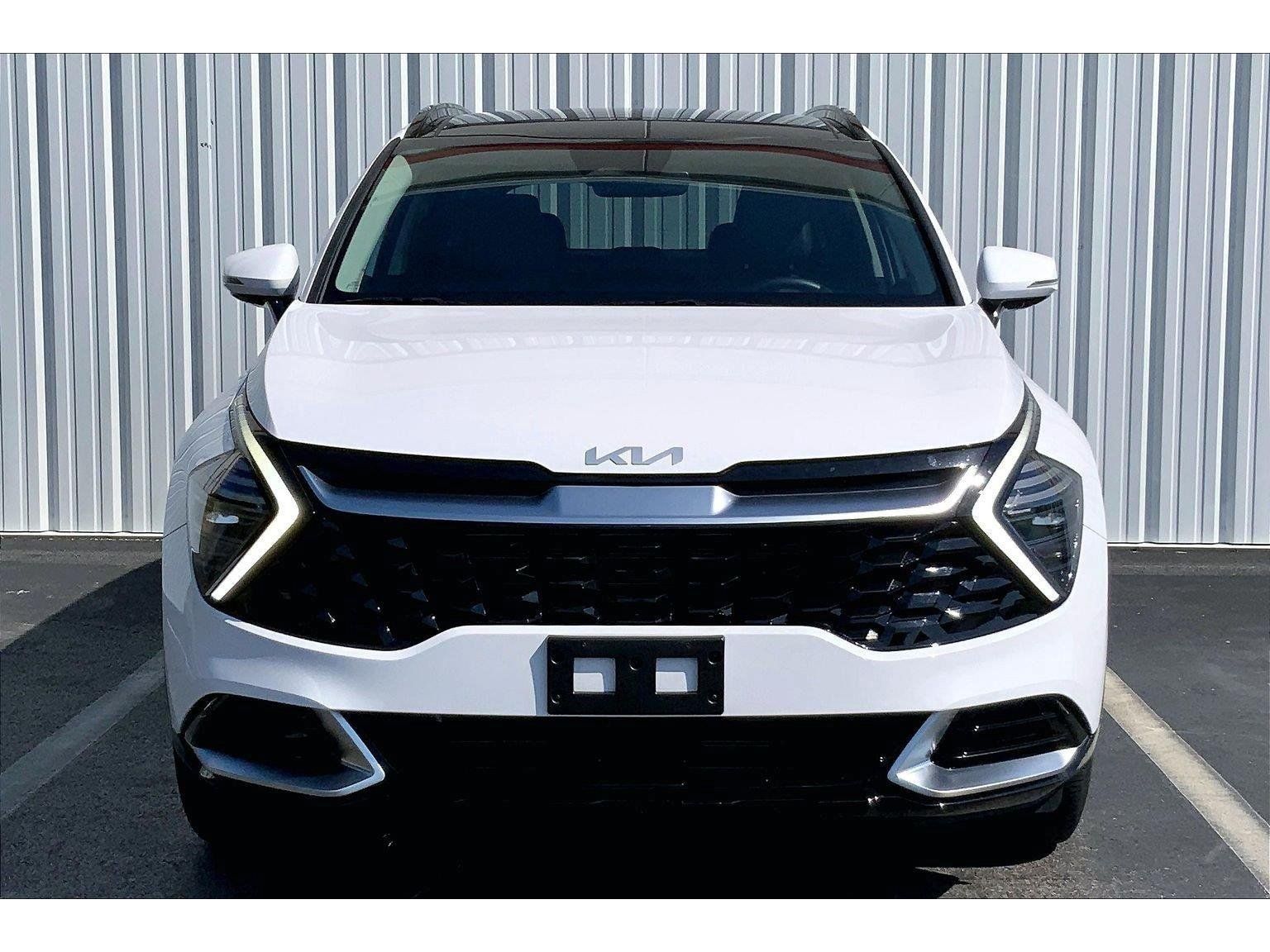 Used 2025 Kia Sportage SX FWD image 3