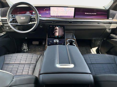 Used 2026 Cadillac Escalade ESV Platinum Sport w/ LPO, ONYX Package AWD/4WD image 35