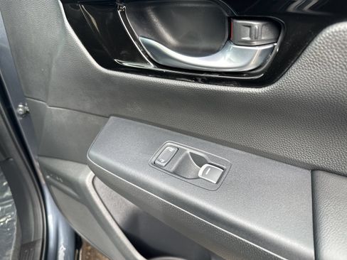 Used 2025 Honda CR-V Sport Touring image 38