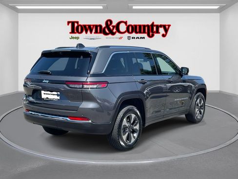 Used 2023 Jeep Grand Cherokee 4WD 4xe w/ Luxury Tech Group II image 5