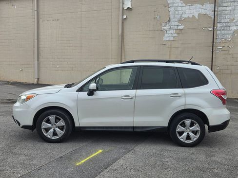 Used 2015 Subaru Forester 2.5i Premium w/ All-Weather Package AWD/4WD image 8