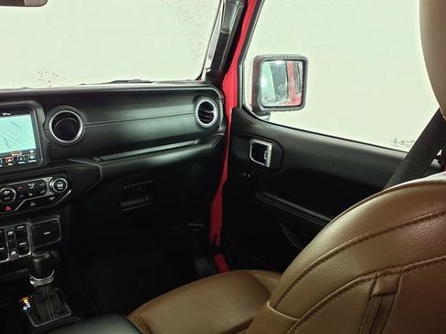 Used 2020 Jeep Gladiator Overland AWD/4WD image 15