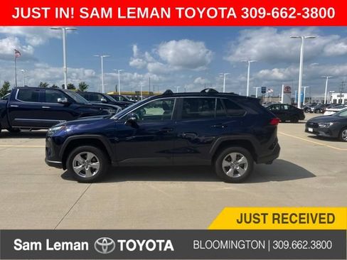 Used 2025 Toyota RAV4 XLE w/ Convenience Package FWD image 1
