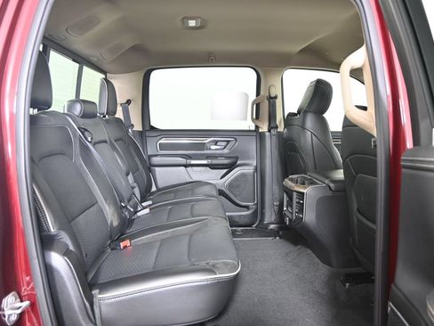 Used 2019 RAM 1500 Laramie AWD/4WD image 16