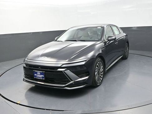 New 2026 Hyundai Sonata Limited FWD image 4