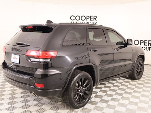 Used 2020 Jeep Grand Cherokee Altitude AWD/4WD image 21