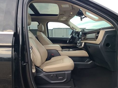 Used 2023 Ford Expedition Limited RWD image 33