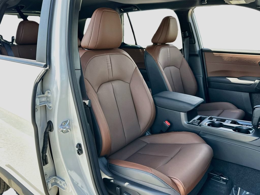New 2026 Subaru Outback Touring AWD/4WD image 30