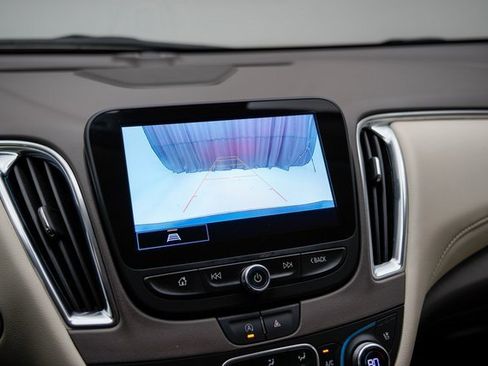 Used 2024 Chevrolet Malibu LT image 28