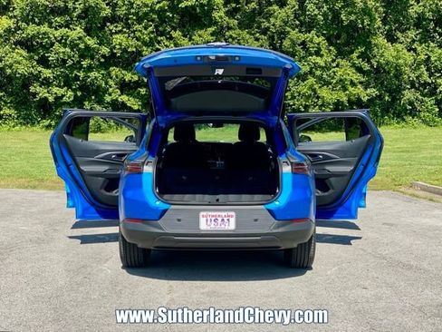 Used 2026 Chevrolet Equinox EV LT FWD image 36