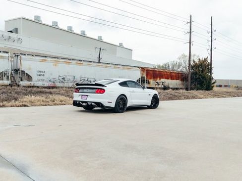Used 2017 Ford Mustang GT Premium image 48