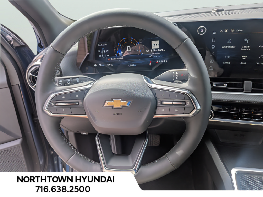 Used 2025 Chevrolet Equinox LT w/ Safety and Technology Package AWD/4WD image 7