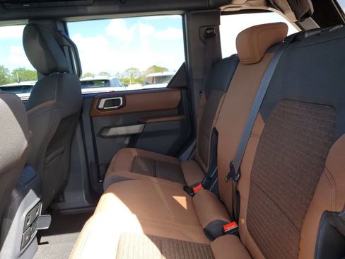 Used 2021 Ford Bronco Outer Banks w/ Sasquatch Package image 11