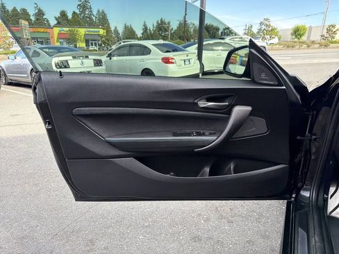 Used 2018 BMW M2 RWD image 31