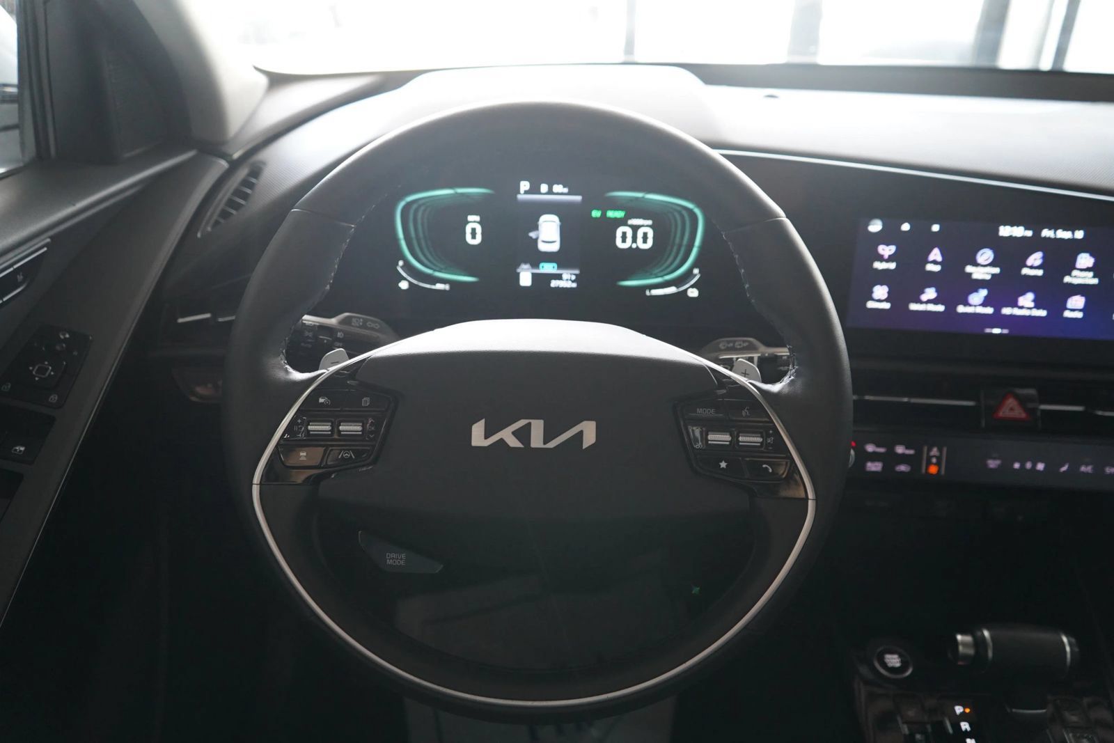 Used 2023 Kia Niro FWD image 13