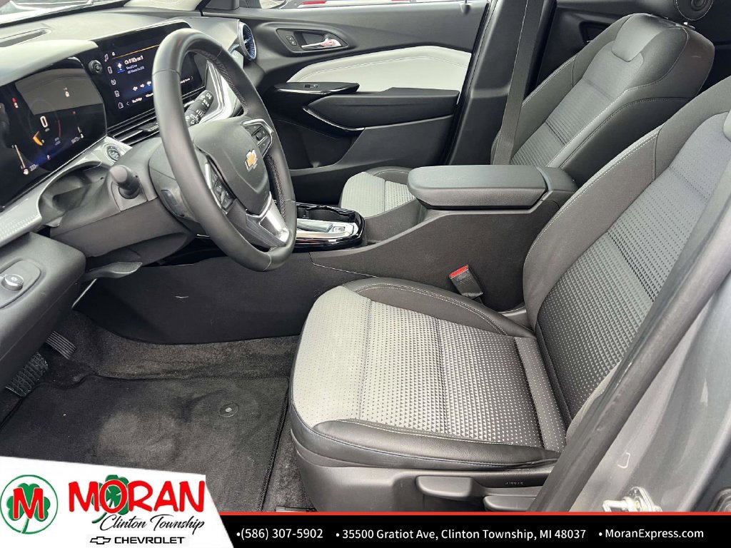 Certified 2024 Chevrolet Trax LT w/ Sunroof Package FWD image 18