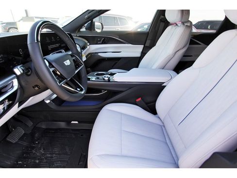 New 2026 Cadillac Lyriq Luxury image 6