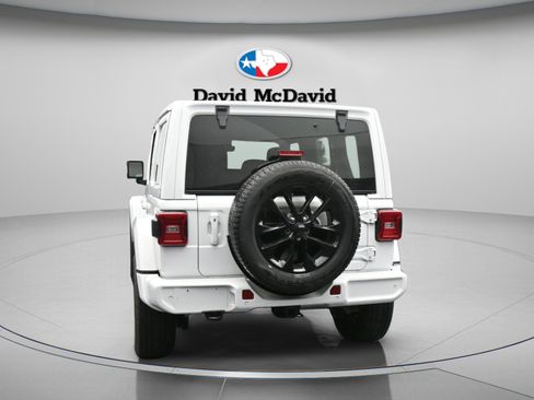 Used 2023 Jeep Wrangler Unlimited Sahara AWD/4WD image 7