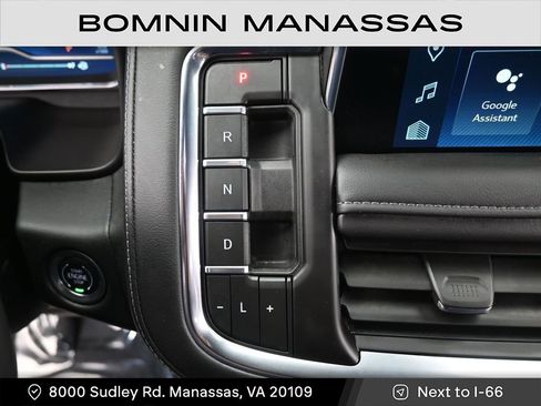 Used 2024 Chevrolet Tahoe Z71 w/ Luxury Package AWD/4WD image 22