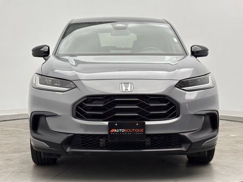 Used 2025 Honda HR-V Sport image 2