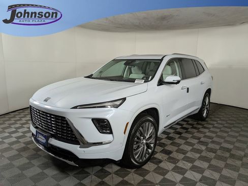 New 2026 Buick Enclave Avenir AWD/4WD image 1