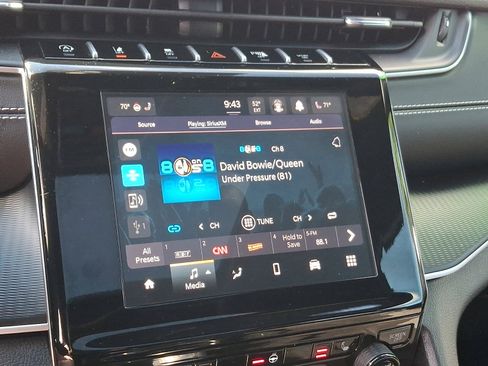 Used 2025 Jeep Grand Cherokee L Laredo w/ Luxury Tech Group I AWD/4WD image 18