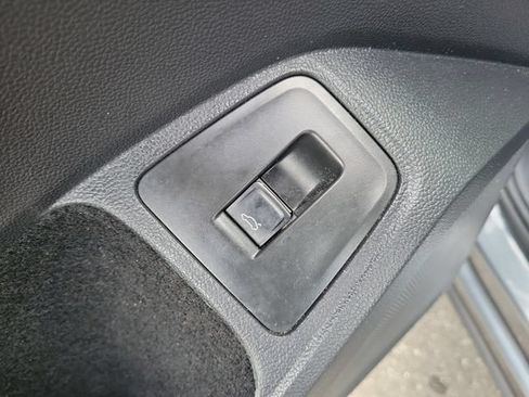 Certified 2024 Volkswagen Tiguan SE R-Line FWD image 16