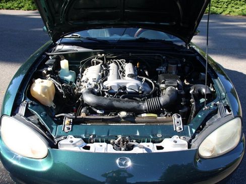Used 1999 MAZDA MX-5 Miata RWD image 23