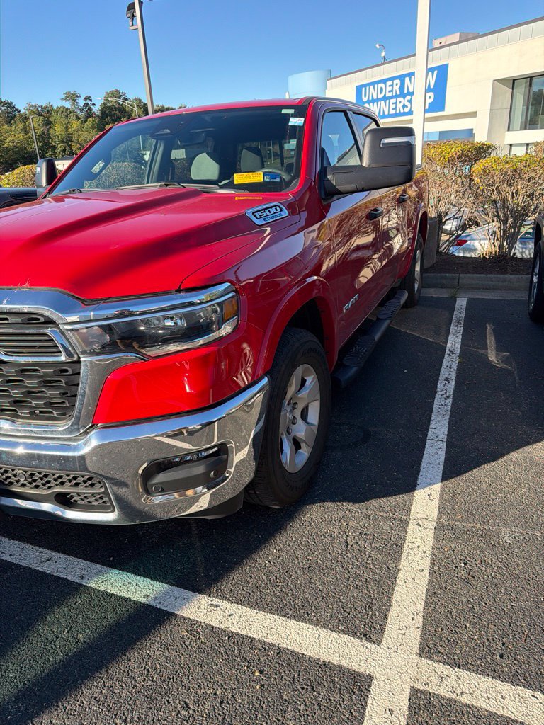 Used 2025 RAM 1500 Big Horn AWD/4WD image 7