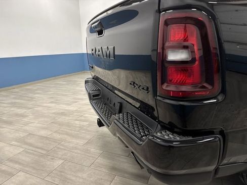 New 2026 RAM 1500 4x4 Crew Cab image 32