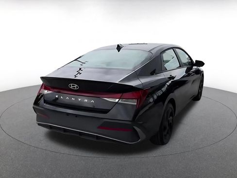 Used 2026 Hyundai Elantra Sport FWD image 15