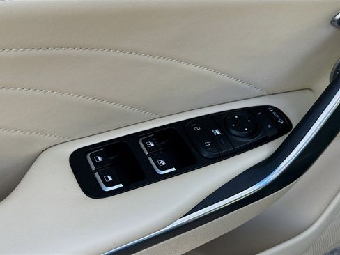 Used 2023 Kia Stinger GT2 image 23