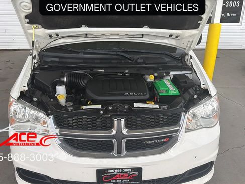 Used 2012 Dodge Grand Caravan SE image 16