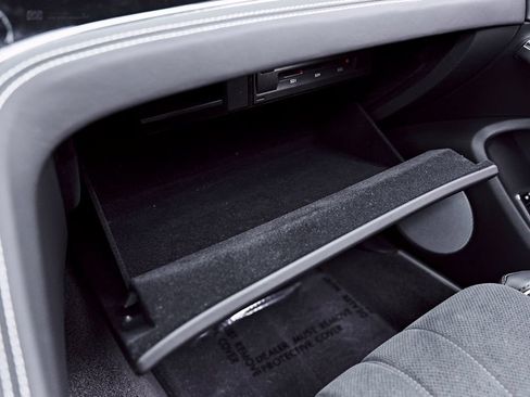 Used 2023 Bentley Flying Spur S V8 AWD/4WD image 82