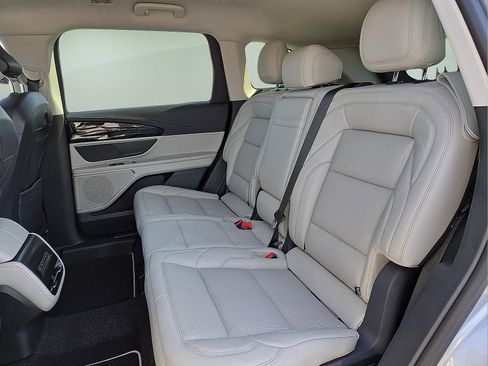 New 2026 Lincoln Nautilus Premier image 10