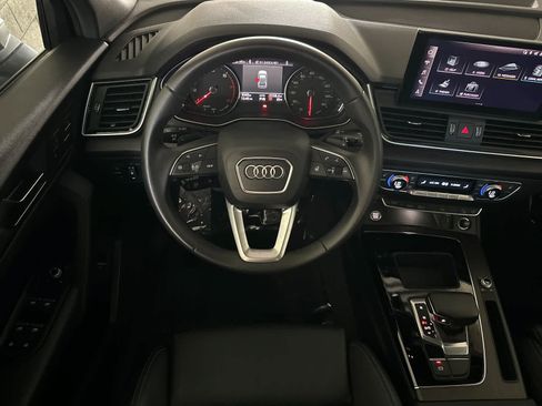 Used 2023 Audi Q5 2.0T Premium w/ Convenience Package AWD/4WD image 14