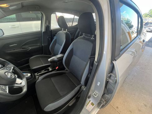 Used 2025 Nissan Versa SV w/ Trunk Package FWD image 34
