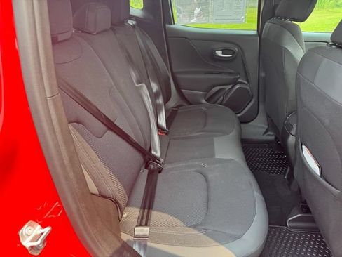 Certified 2023 Jeep Renegade Altitude w/ Convenience Group I AWD/4WD image 16