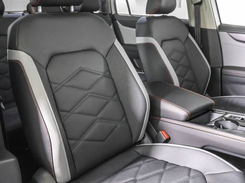 New 2026 Volkswagen Atlas Peak Edition image 45