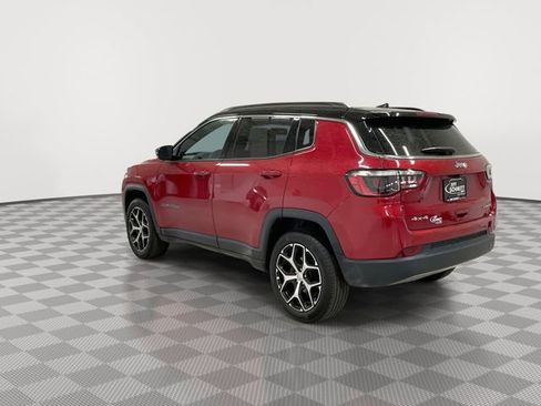 Used 2024 Jeep Compass Limited image 7