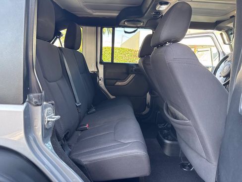 Used 2014 Jeep Wrangler Unlimited Sport w/ Quick Order Package 24S AWD/4WD image 15