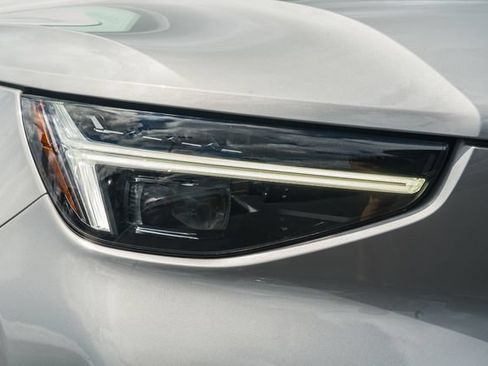 Certified 2023 Volvo XC40 B5 Ultimate w/ Protection Package Premier AWD/4WD image 15